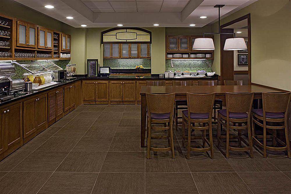 Hyatt Place Detroit/Auburn Hills Restaurant photo